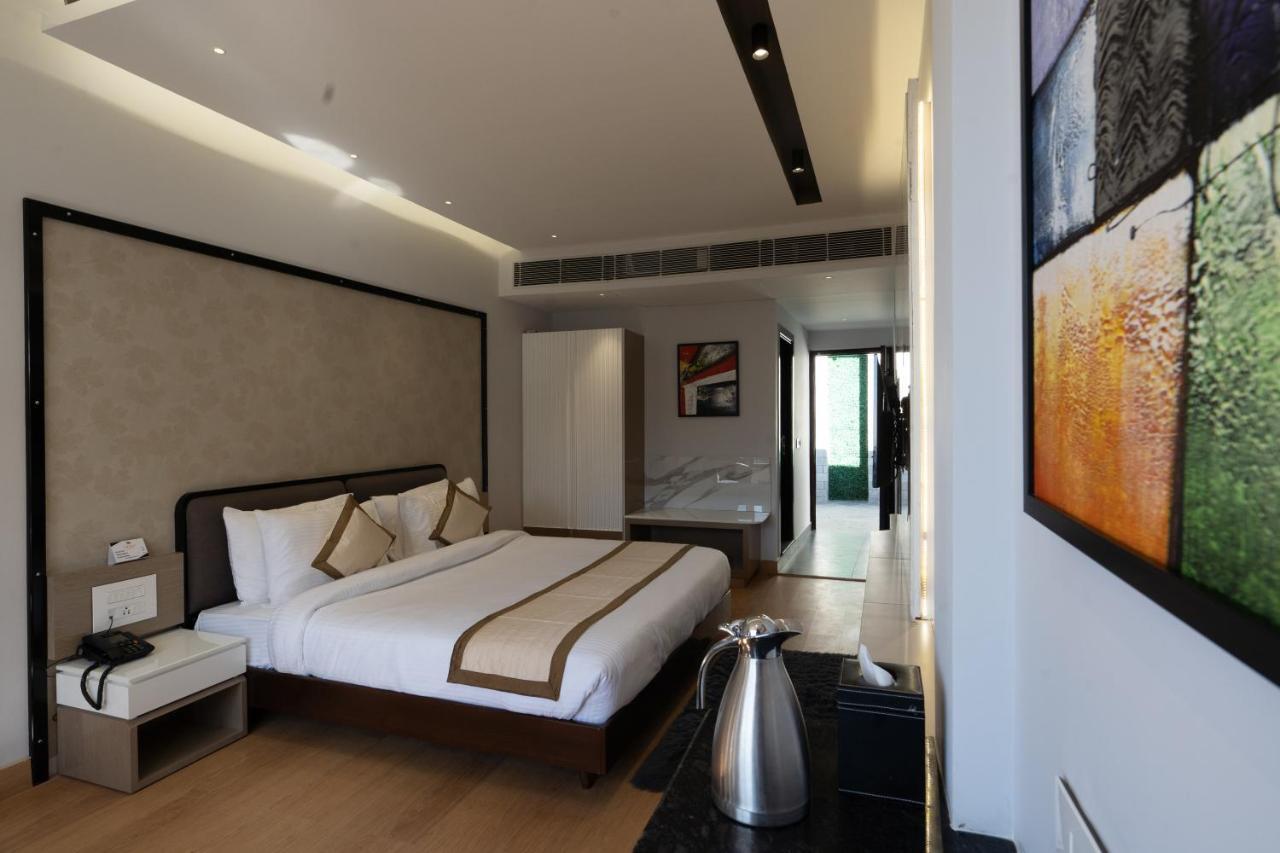 The Legacy Hotel Shimla Exterior photo